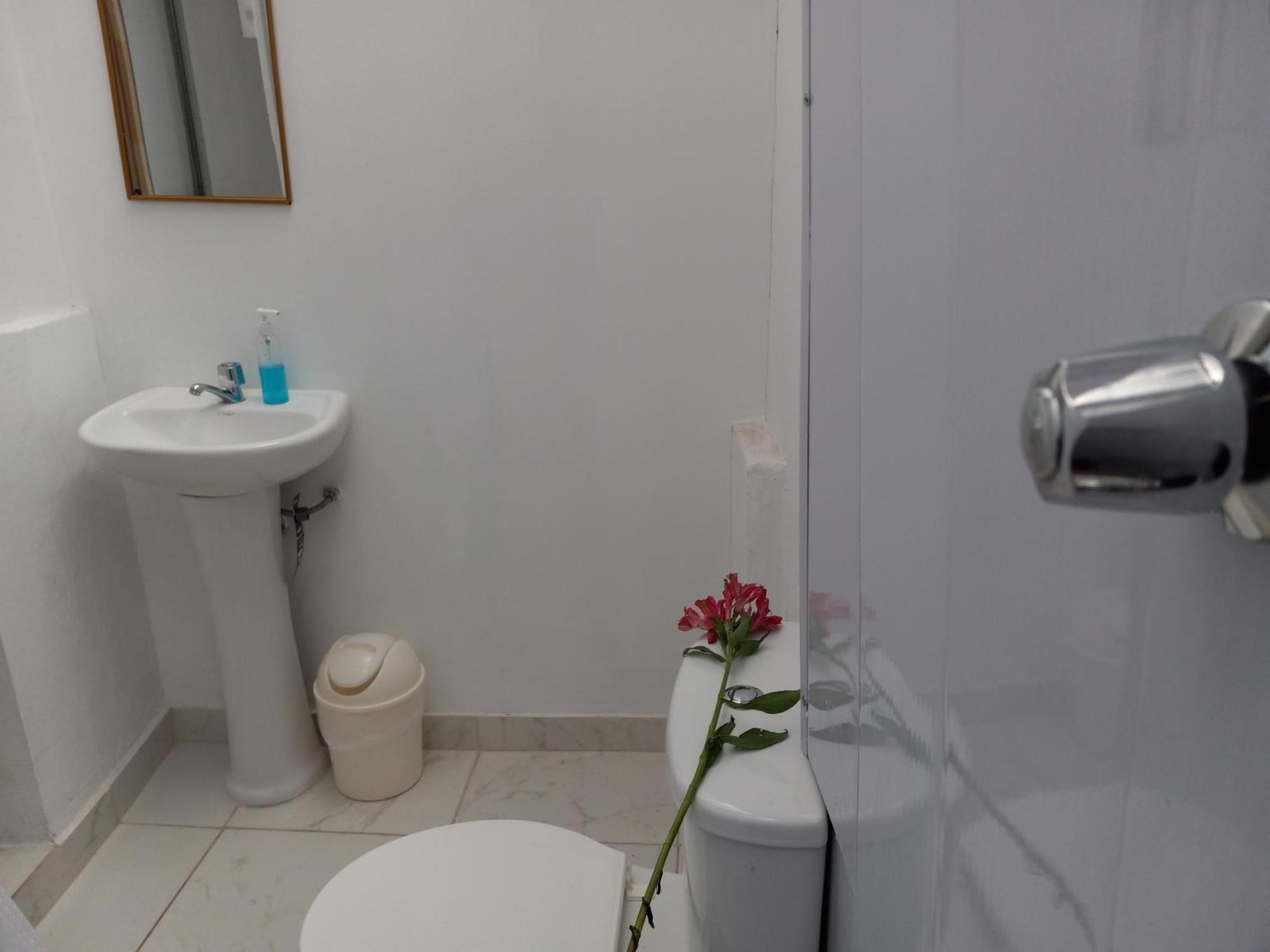 Acomodação com café da manhã  Azul *